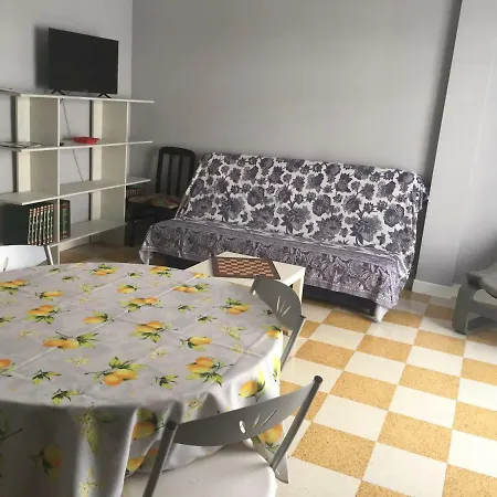 Grazioso A Pochi Passi Dal Mare In 144 Cours Du Centenaire Apartment Menton