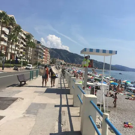 Apartment Grazioso A Pochi Passi Dal Mare In 144 Cours Du Centenaire *