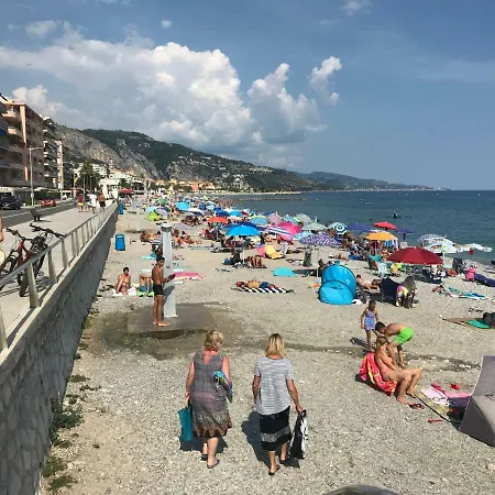 Grazioso A Pochi Passi Dal Mare In 144 Cours Du Centenaire Apartment *